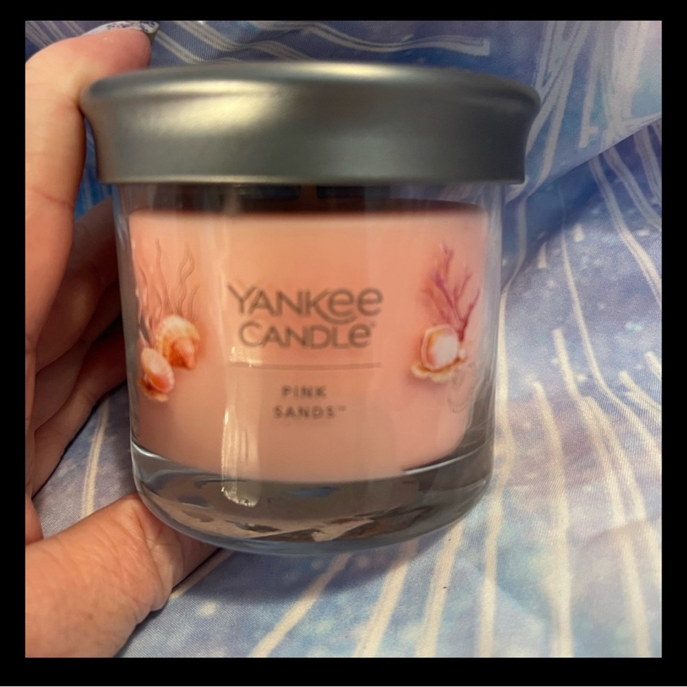 Yankee Candle Pink Sands small tumbler candle